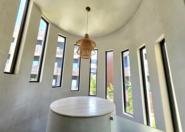 Apartment With Private Jacuzzi, Rooftop Pools & Free Beach Club