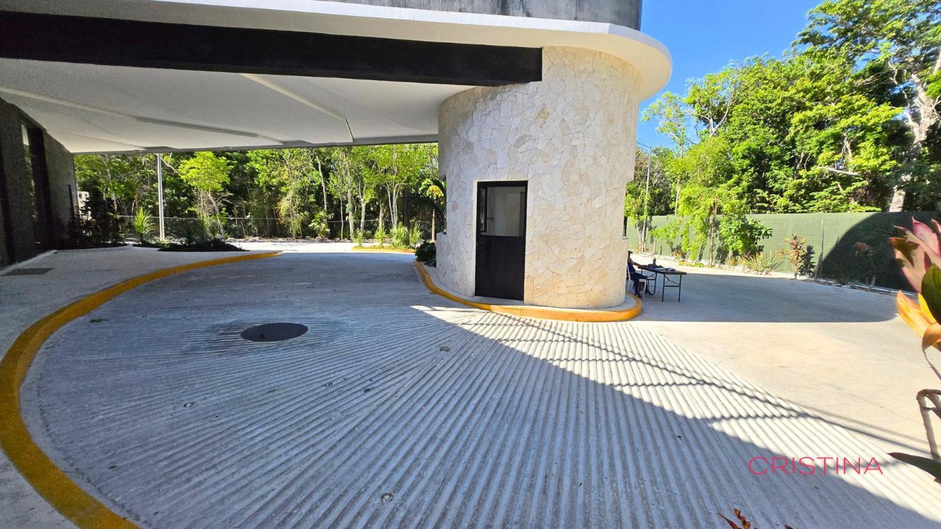 Apartment With Private Jacuzzi, Rooftop Pools & Free Club *